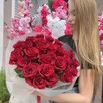 Букет "25 роз эквадор в оформлении❣️" с доставкой по Кирову - Интернет-магазин Дари цветы