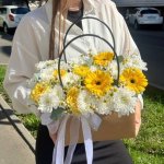 Авторская композиция с доставкой по Кирову - Интернет-магазин Дари цветы